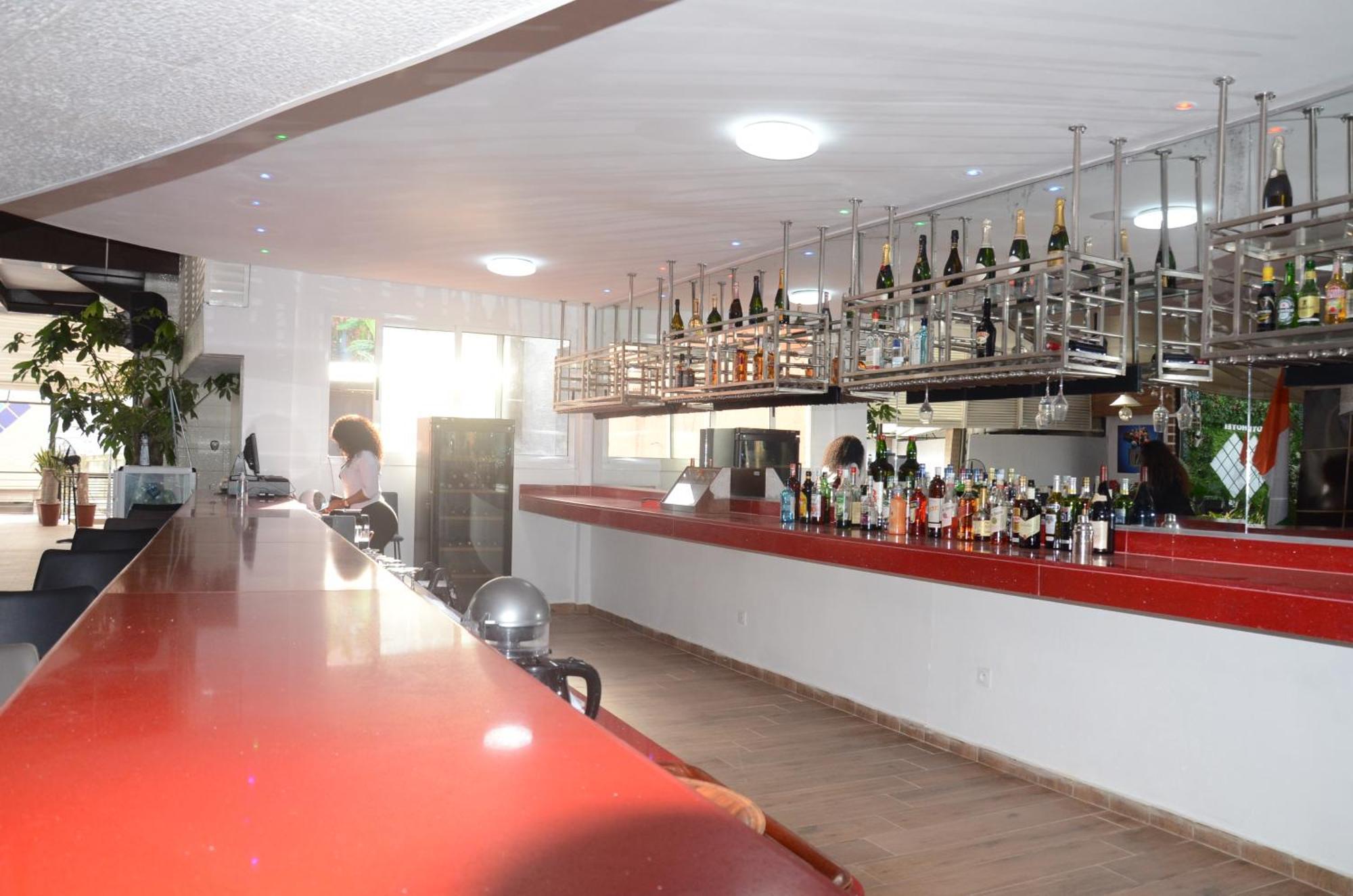 Hotel Le Vaisseau Abidjan Kültér fotó