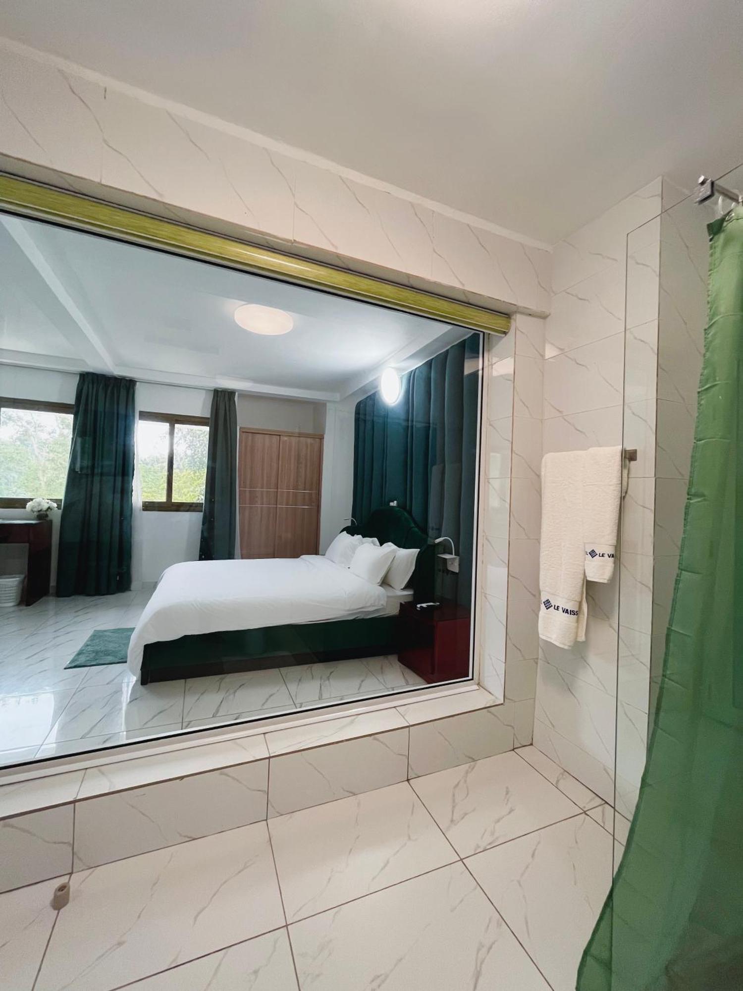 Hotel Le Vaisseau Abidjan Kültér fotó
