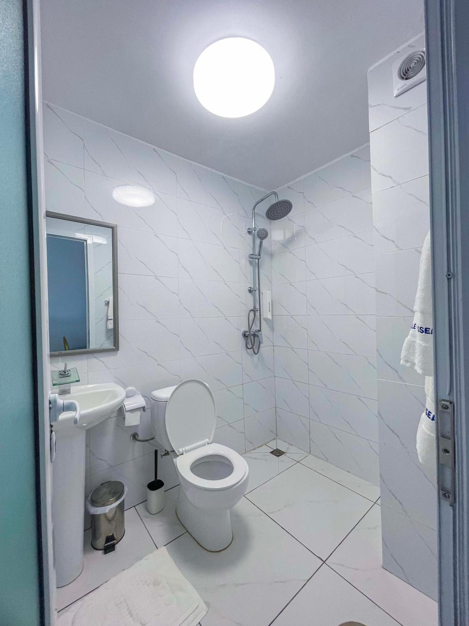 Hotel Le Vaisseau Abidjan Kültér fotó