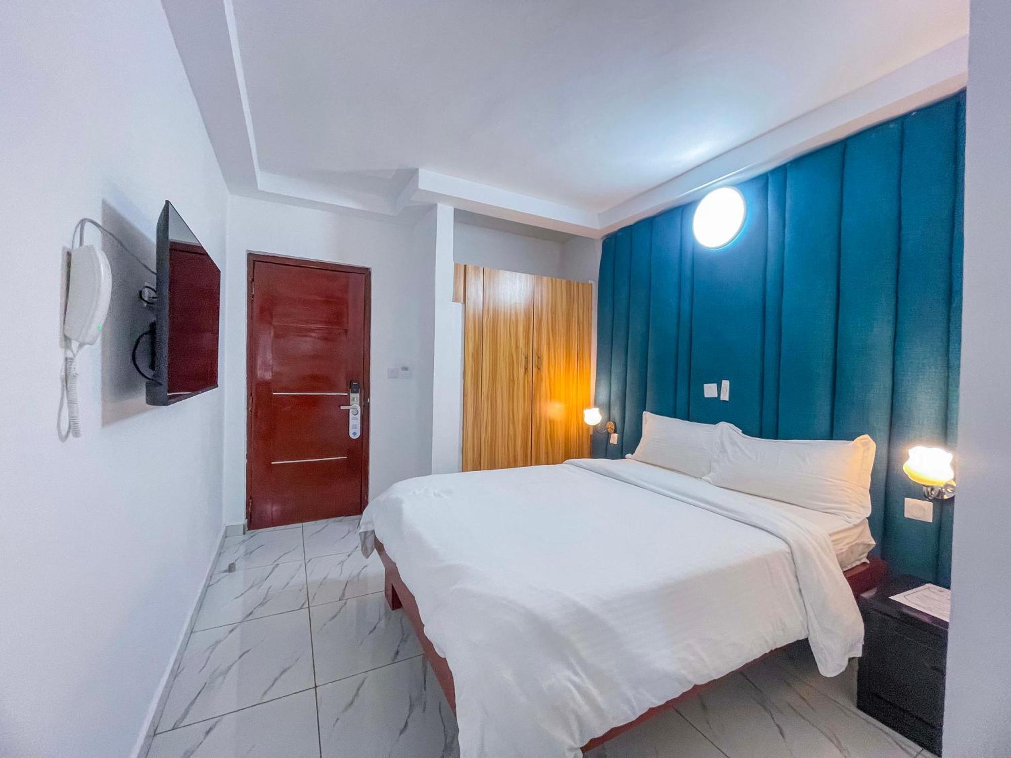 Hotel Le Vaisseau Abidjan Kültér fotó