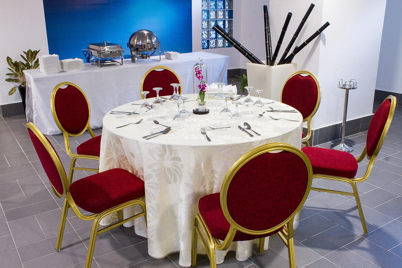 Hotel Le Vaisseau Abidjan Kültér fotó